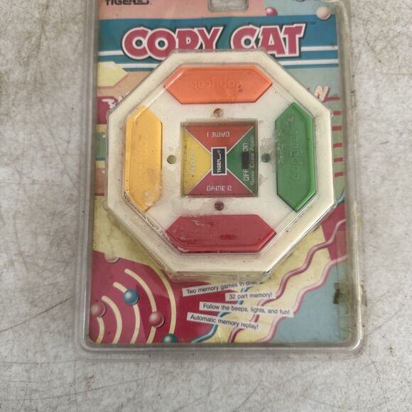 Vintage 1988 Tiger Electronic Copy Cat Simon Handheld Game - New - Picture 4 of 6